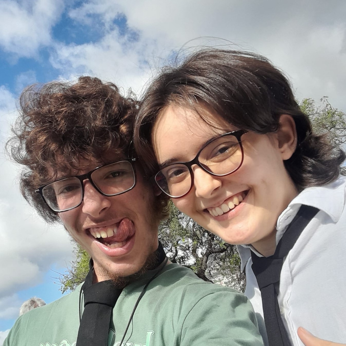 Foto de Vera Gomes e João Figueira, os alunos que realizaram este site